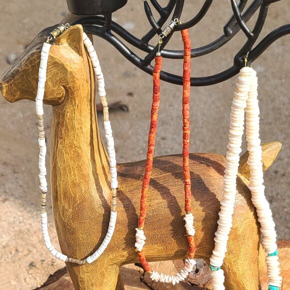 Unisex 1960's Puka Shell Necklace 16" - Picture 1 of 4